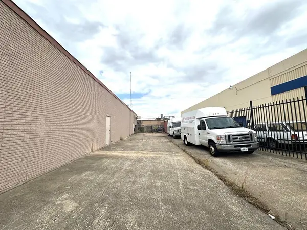 13550 Vargon Street, Dallas, TX 75243