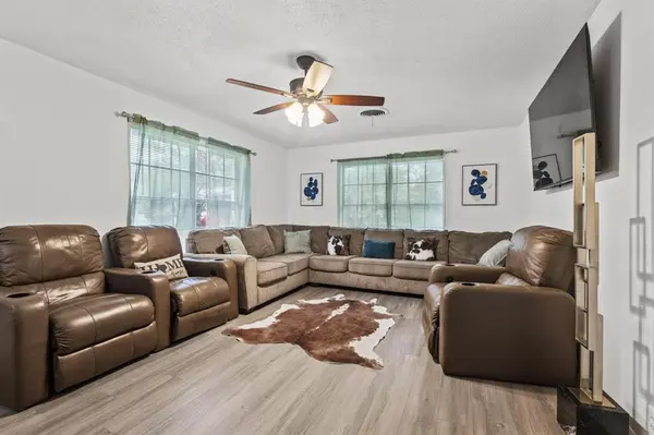 701 W Star Street, Denison, TX 75020