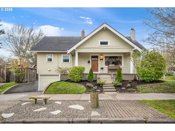 Portland, OR 97202,2106 SE KNAPP ST