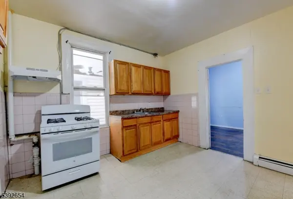 442 Elizabeth Ave, Elizabeth City, NJ 07206