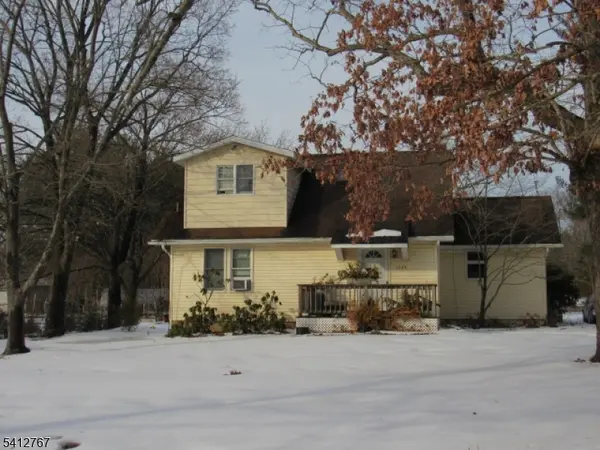 1734 Almond Rd, Vineland City, NJ 08360