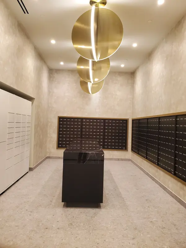 180 Front ST E ##2305, Toronto C08, ON M5A 0A9