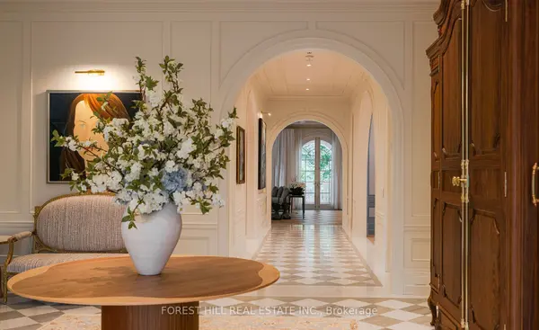 221 Forest Hill RD, Toronto C03, ON M5P 2N3