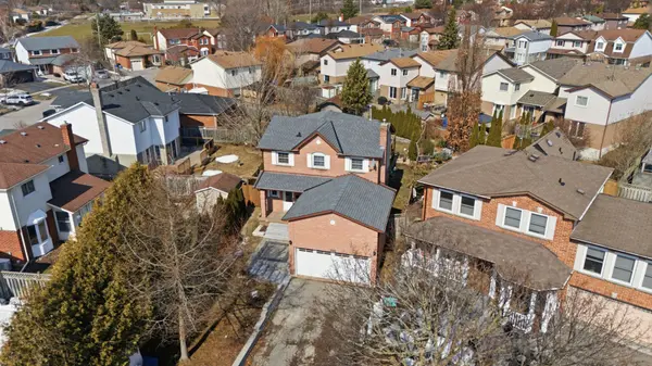 700 Mountjoy CT, Oshawa, ON L1K 1W8