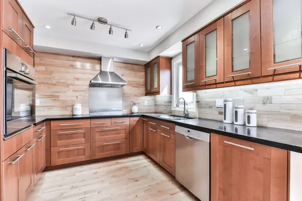 3 Gandy CT, Ajax, ON L1T 3T7