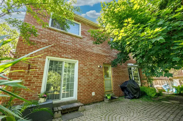 158 Murray DR, Aurora, ON L4G 2C5