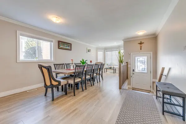 30 BRIGHTON RD, Barrie, ON L4M 6S4