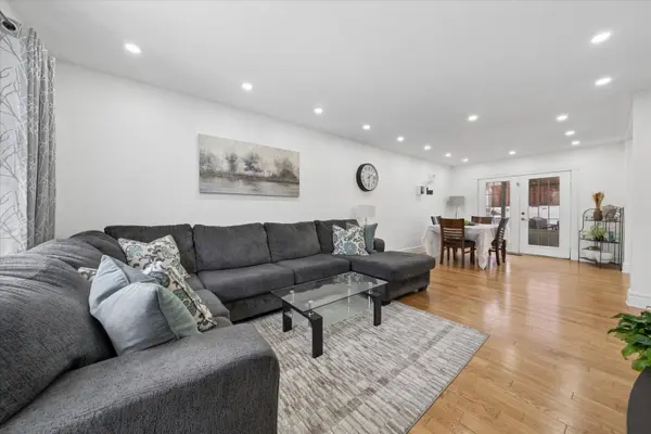 39 Baldwin LN, Barrie, ON L4N 2W2