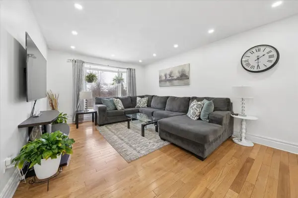 39 Baldwin LN, Barrie, ON L4N 2W2