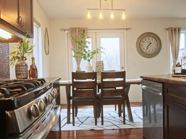 582 Hyde Park RD #1, London North, ON N6H 3S1