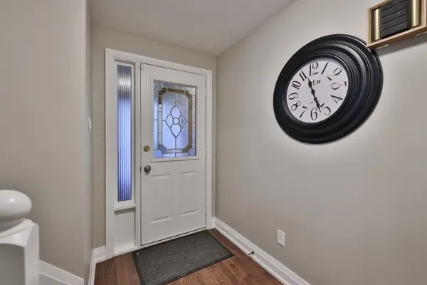 400 East 24th ST, Hamilton, ON L8V 4V3