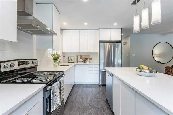 118 Briarwood CRES, Hamilton, ON L9C 4C4