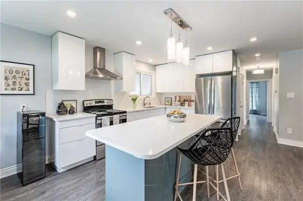 118 Briarwood CRES, Hamilton, ON L9C 4C4