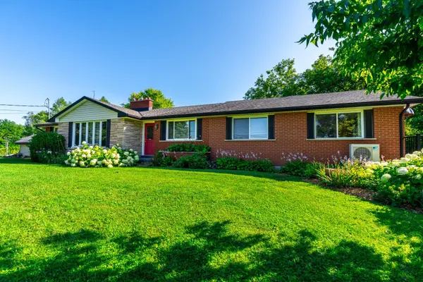 2172 Centre RD W, Hamilton, ON L0P 1B0