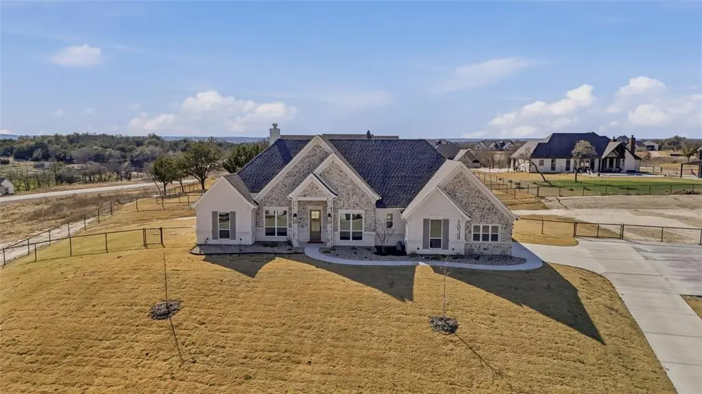 1038 Deer Island Court, Azle, TX 76020