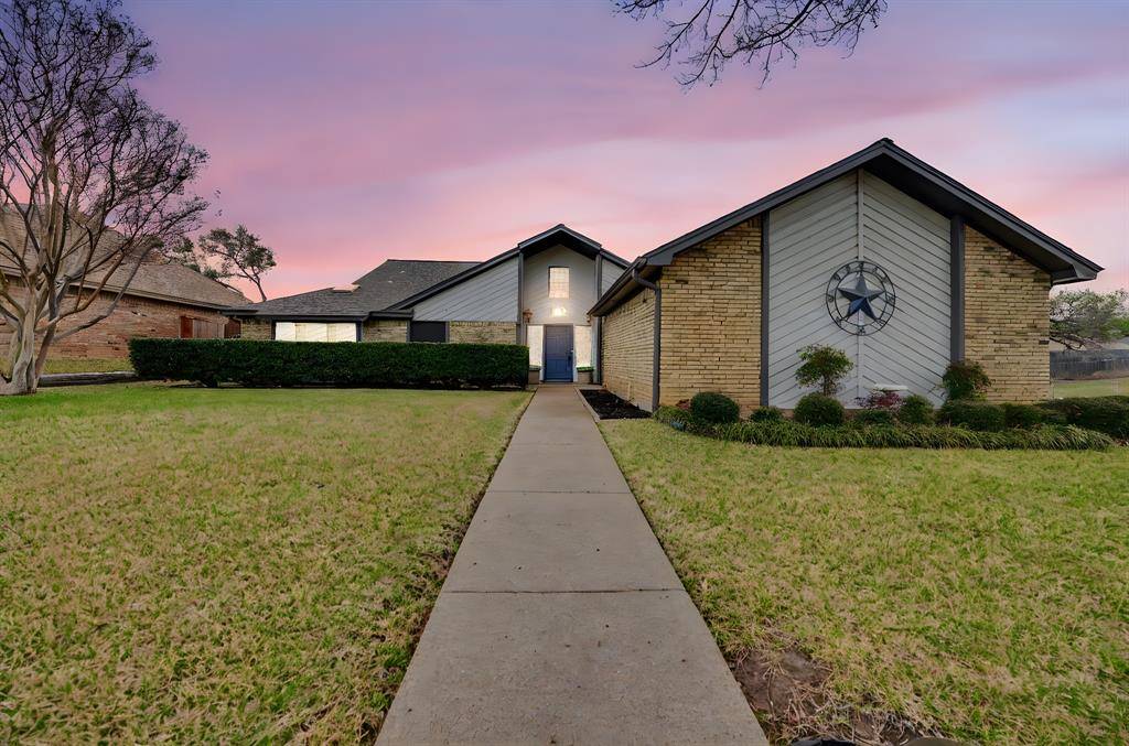 2701 Ridge Top Lane, Arlington, TX 76006