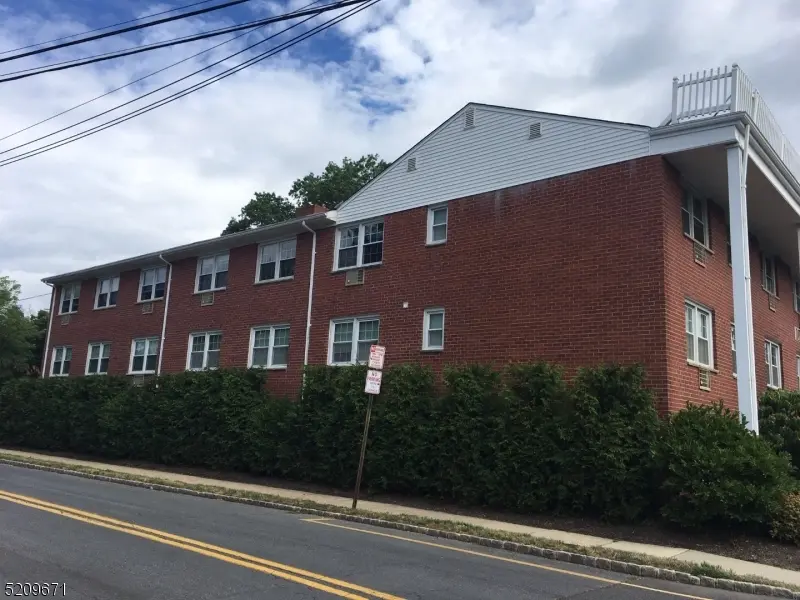 195 Main St #3B, Millburn Twp., NJ 07041