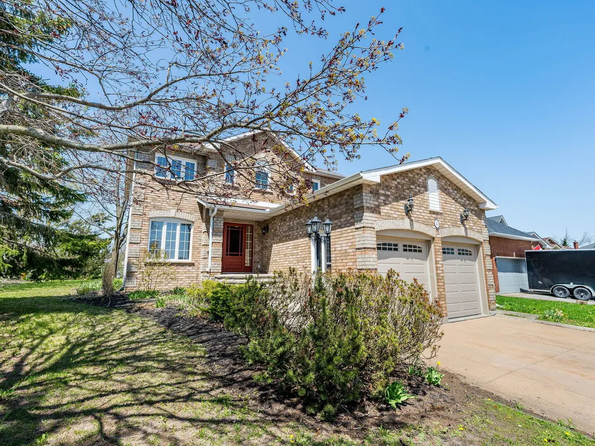 45 Grasett CRES, Barrie, ON L4N 6Z6