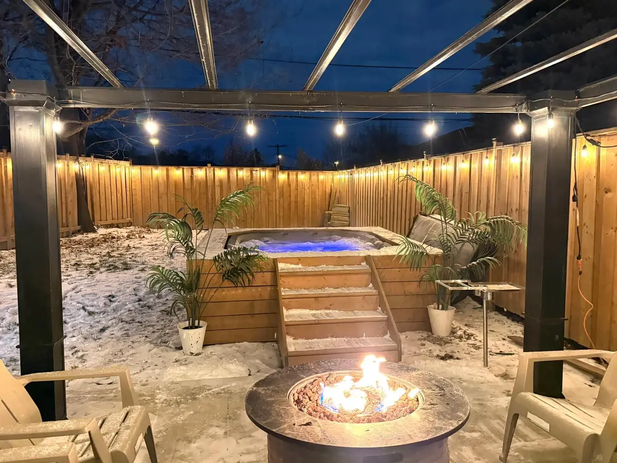 189 Kingsview BLVD, Toronto W09, ON M9R 1V7