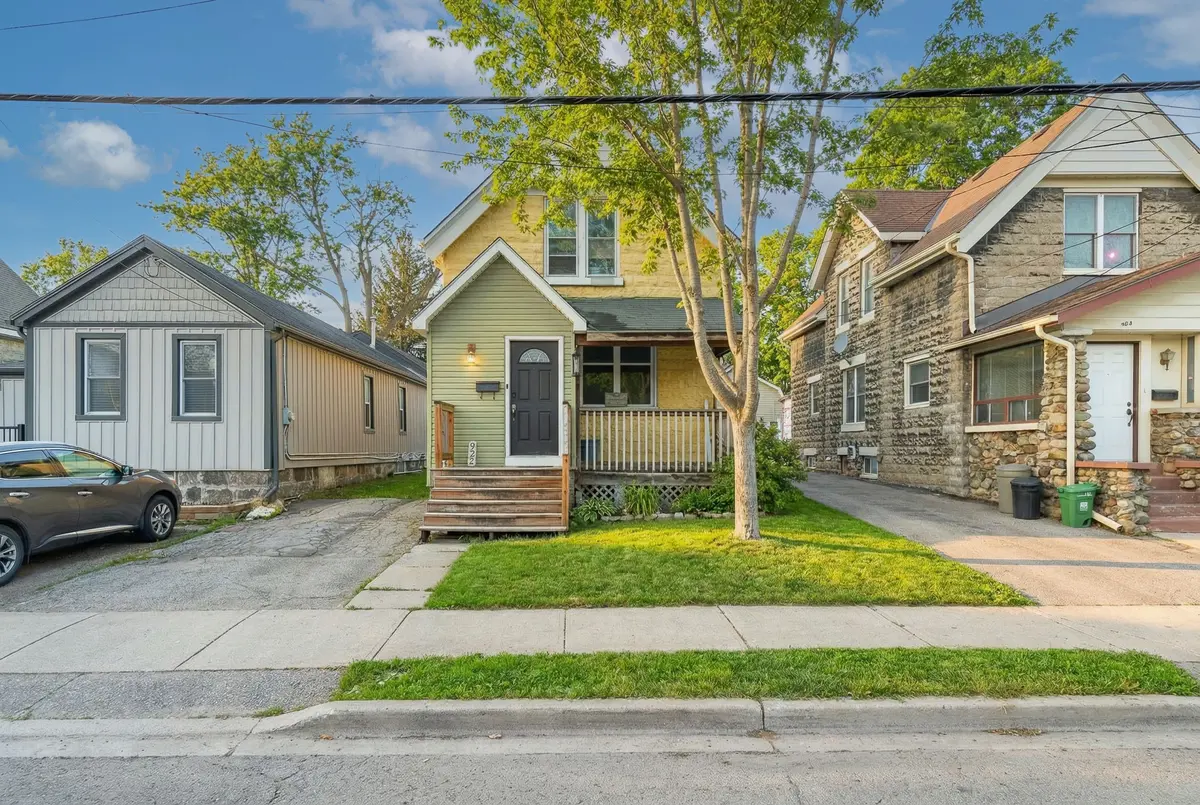 922 Princess AVE, London East, ON N5W 3M6