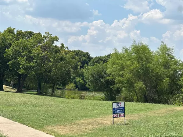 1608 Lakeview, Desoto, TX 75115