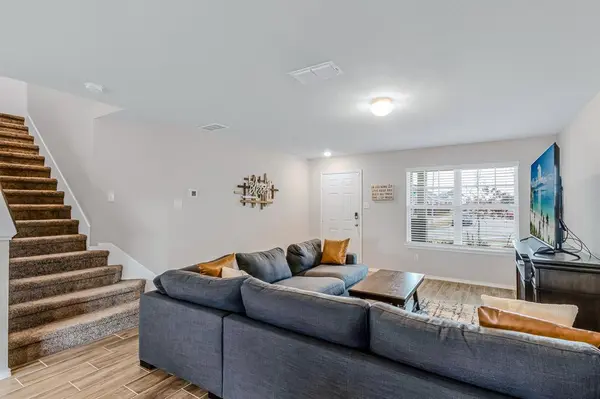 103 Rock Creek Lane, Terrell, TX 75160