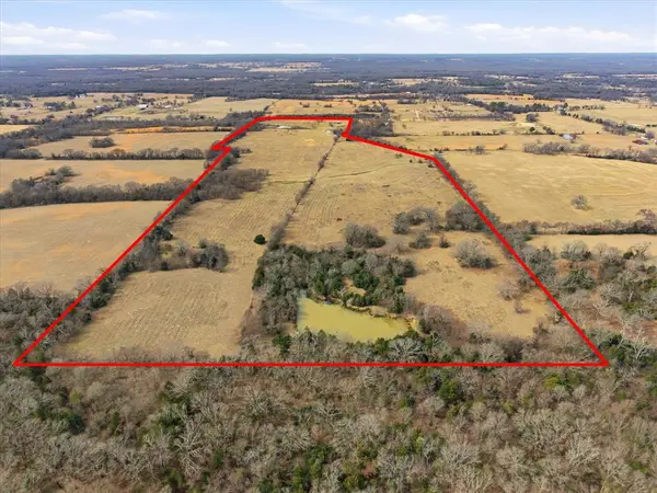 560 Rs County Road 3417, Emory, TX 75440