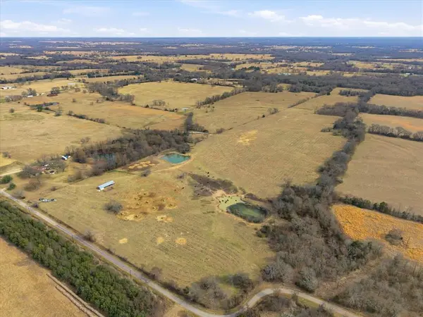 560 Rs County Road 3417, Emory, TX 75440