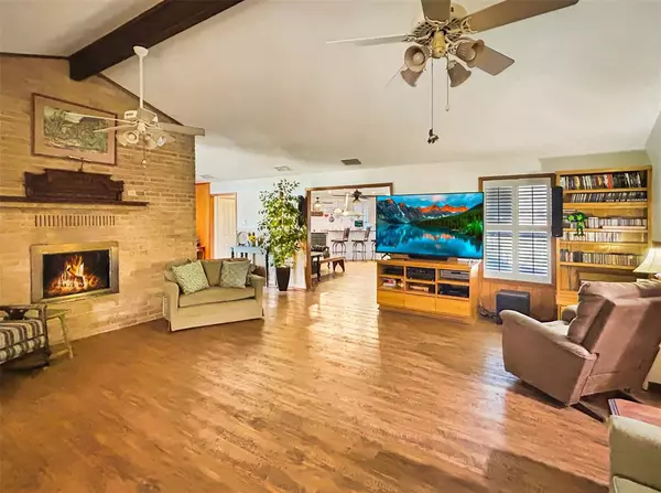 Cameron, TX 76520,903 N Hoover Avenue