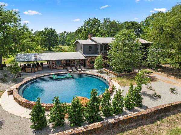 6114 HWY 37 Highway, Mount Vernon, TX 75494