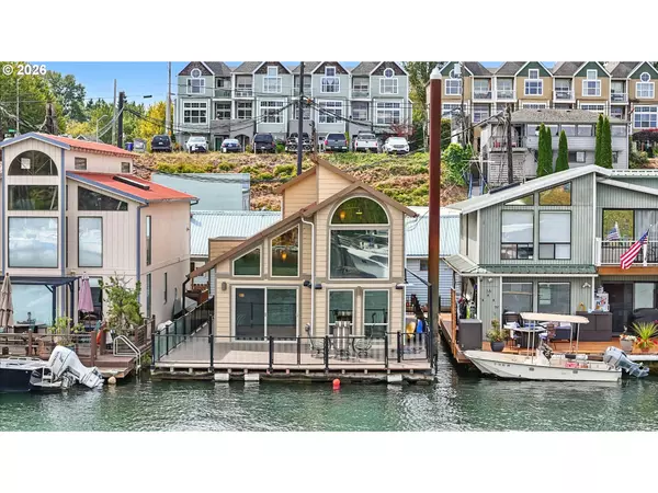 Portland, OR 97211,331 NE Bridgeton #10