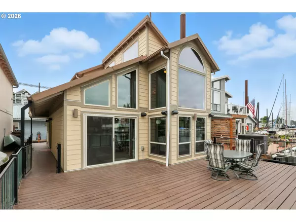 Portland, OR 97211,331 NE Bridgeton #10