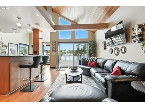 331 NE Bridgeton #10, Portland, OR 97211