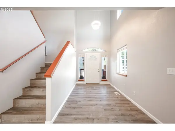 9132 SE CLINTON ST, Portland, OR 97266