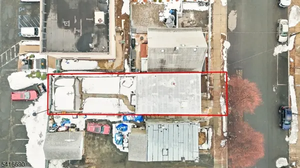 82 Randolph Ave, Clifton City, NJ 07011