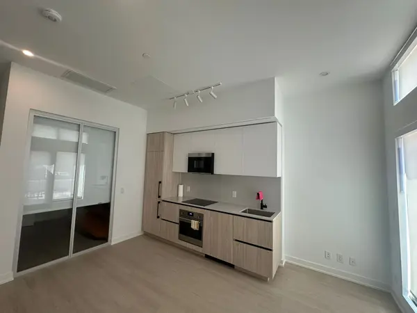 699 Sheppard AVE E #105, Toronto C15, ON M2K 0J5