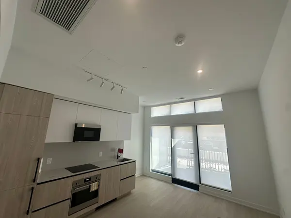 699 Sheppard AVE E #105, Toronto C15, ON M2K 0J5