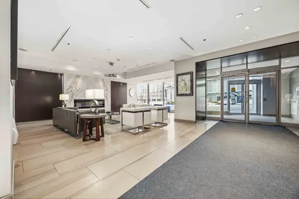 38 Lee Centre DR #2116, Toronto E09, ON M1H 3J7