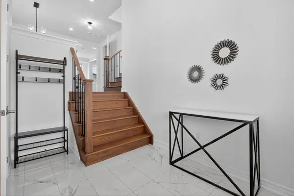 113 Sutcliffe WAY, New Tecumseth, ON L9R 0N9