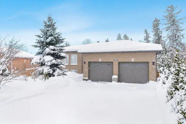 46 Kell PL, Barrie, ON L4N 9K5