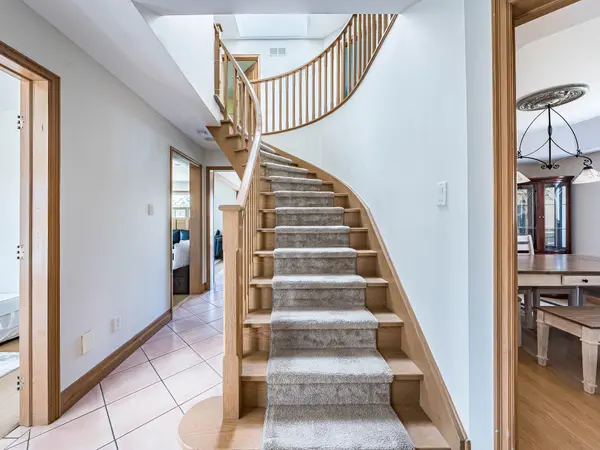 45 Grasett CRES, Barrie, ON L4N 6Z6