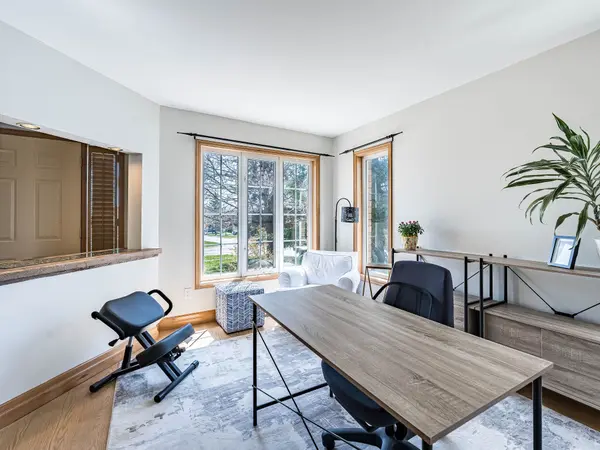 45 Grasett CRES, Barrie, ON L4N 6Z6