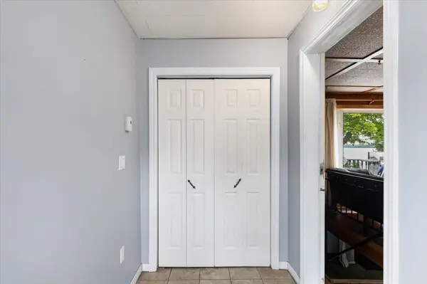 82 Outlet RD, Prince Edward County, ON K0K 1P0