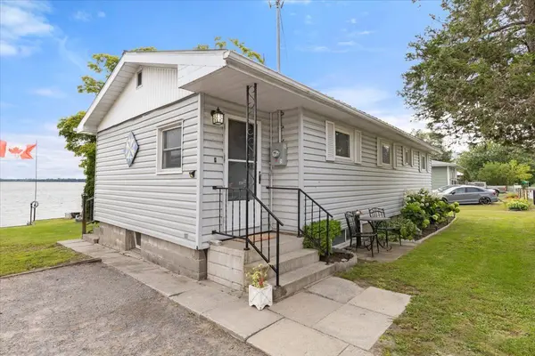 82 Outlet RD, Prince Edward County, ON K0K 1P0