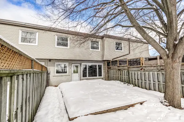 80 Brooklyne RD #2, Cambridge, ON N1R 1C8