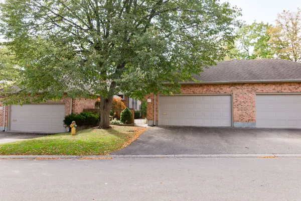 1443 Commissioners RD W #37, London South, ON N6K 1E2