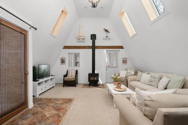 1073 Cedar Beach RD, Bracebridge, ON P1L 1W8