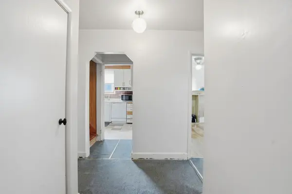 560 STONE CHURCH RD E, Hamilton, ON L8W 1A6