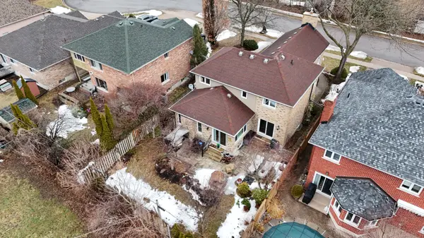 20 Georgian CT, Belleville, ON K8N 5R3