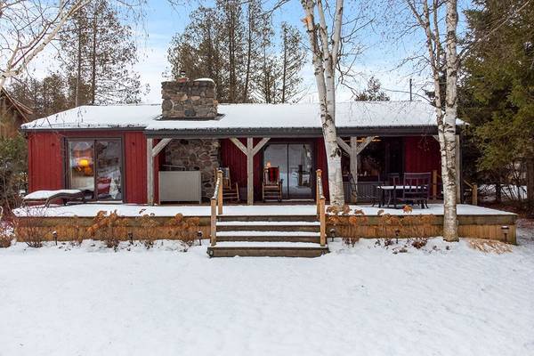 111 Wilson DR, Georgian Bluffs, ON N0H 2T0